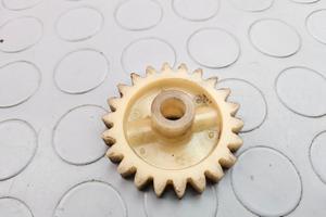 INGRANAGGIO POMPA YAMAHA  YZ 125 1986 1988 YZ125 1