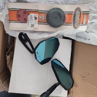 Aftermarket Honda Hornet 900 + bauletto Givi