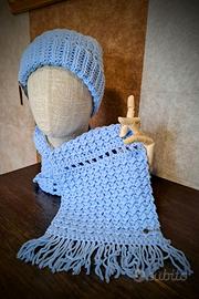 4 set composti da cappello e sciarpa, fatti a mano
