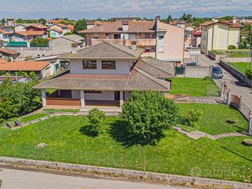 VILLA TRICAMERE PIANO UNICO, ZONA CENTRALE