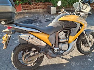 Honda transalp 700 anno 2006