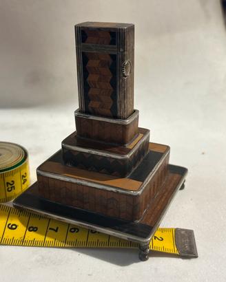 Accendino art deco