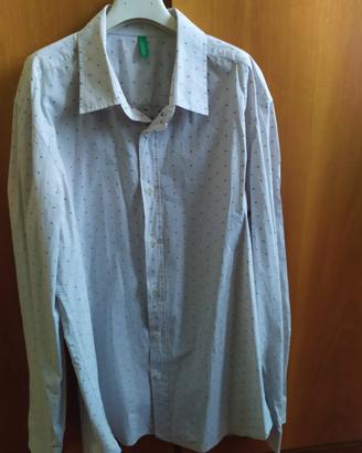 camicia con puntini ricamati 