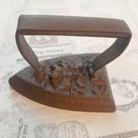 Ferro da Stiro Antico