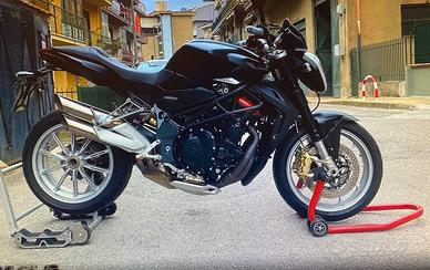 MV-AGUSTA-BRUTALE-1090R- PARI-AL-NUOVO-SOLOKM6209