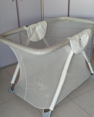 Box pieghevole per bambini.