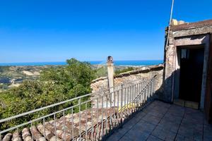 4 LOCALI A ACQUAVIVA PICENA