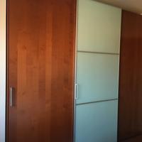 Armadio con ante scorrevoli