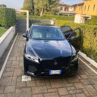 Jaguar F pace