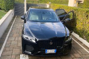 Jaguar F pace