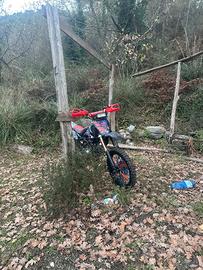 Pit bike motore nuovo,impianto elettrico ecc