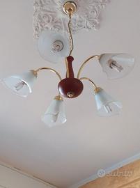 Lampadario a 5 luci in legno ciliegio finiture oro