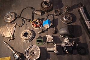 PEZZI APE 