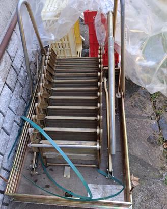 Scala retrattile