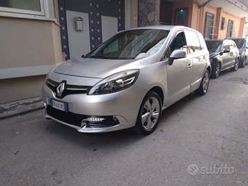 Renault scenic