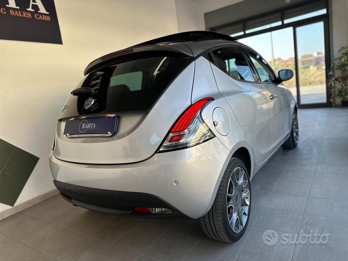 Lancia Ypsilon 2011 photo 2