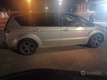 Ford s max