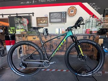 Scott scale front