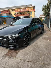 Mercedes classe A 250e AMG - Total Black