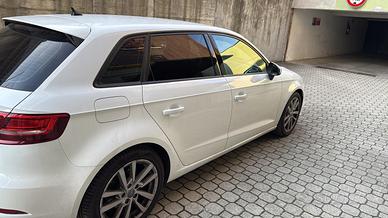 Audi A3 Sportback 30 TDI Business – Diesel