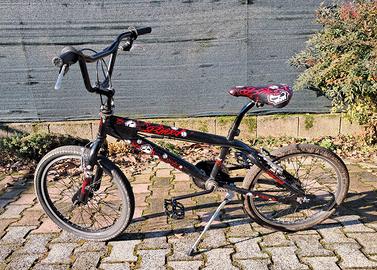 Bicicletta BMX Rebel Skull