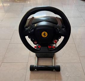 Console, volante per Ps4