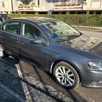 Volkswagen Passat 2.0 TDI 140CV DSG Highline BlueM