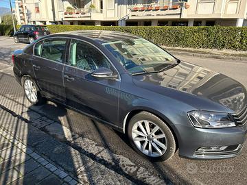 Volkswagen Passat 2.0 TDI 140CV DSG Highline BlueM