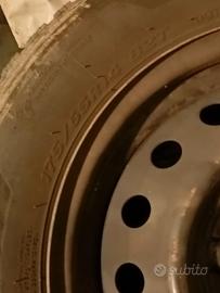 gomme 175/65 R14 82T e cerchi yaris