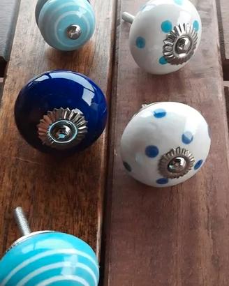 5 Pomelli ceramica per cassetti o ante armadio