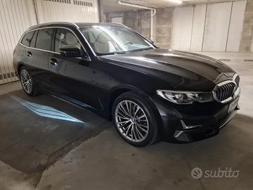 BMW 320d Touring mhev 48V Luxury 