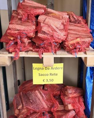 Legna da Ardere in Sacco - Legnetti Accendifuoco