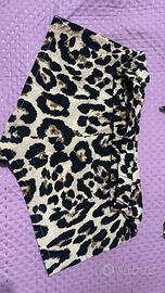 top + pantaloncino leipardati
