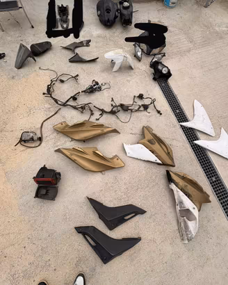 Smembro Yamaha yzf r125 nom incidentata