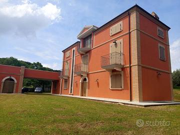 Villa a Lanciano, 7 locali