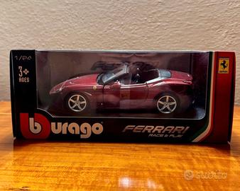 Bburago Ferrari California T Open Top scala 1/24