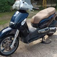 Aprilia Scarabeo 400