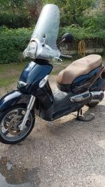 Aprilia Scarabeo 400