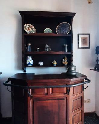 mobile bar con piattaia