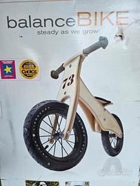 bicicletta senza pedali