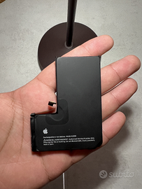 Stato della batteria dell'iPhone 13 Pro: 76%