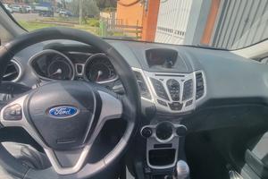 ford fiesta benzina gpl