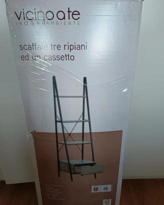 Stupendo scaffale moderno grigio