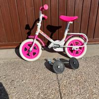 Bici da bambina con rottele