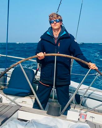 Skipper per trasferimenti e charter