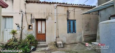 Massa S.Giorgio, s.indipendente di 65 mq da