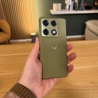 MOTOROLA Signature 5G Martini Olive 512GB