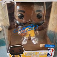 Funko Pop Lebron James gigante autografato COA 