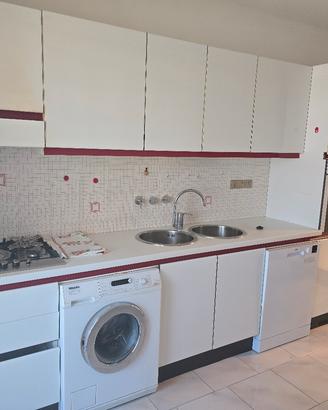  cucina, mobile bagno, box doccia, poltr