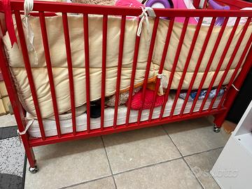 Lettino con ruote per bambino